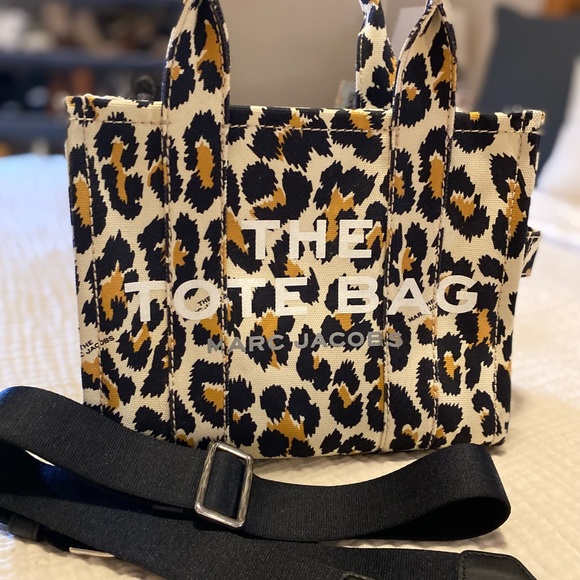 The Marc Jacobs Mini Tote in Leopard- sold out everywhere! AUTHENTIC! RARE! - Picture 2 of 5